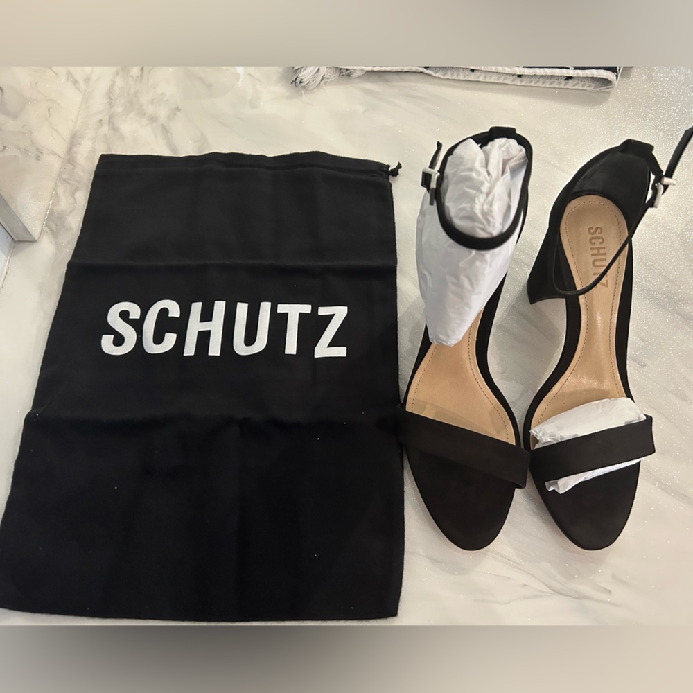 Schutz suede 7.5 brand new black heels